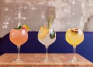 What makes sparkling ice good for you: It has several flavor options. (Image via Unsplash/ Louis Hansel)